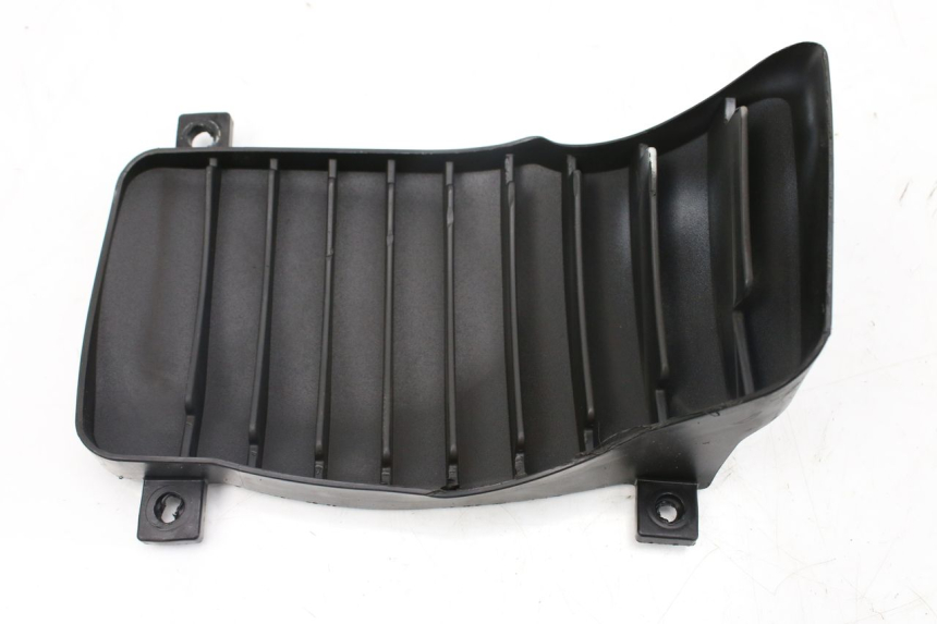 photo de GRIGLIA RADIATORE SINISTRA PIAGGIO VESPA GTS IGET ABS 125 (2017 - 2023) - Dettagli dei punti di fissaggio