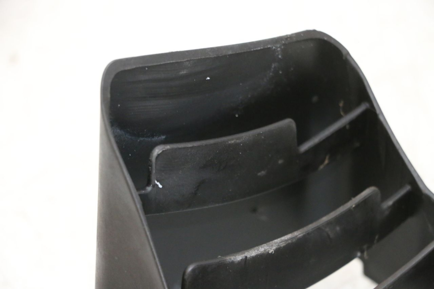 photo de Griglia radiatore sinistra PIAGGIO VESPA GTS SUPER IE 125 (2009 - 2016) - Dettaglio del componente