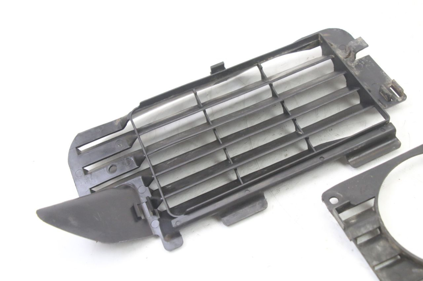 photo de GRIGLIA RADIATORE HONDA MTX TC02 125 (1987 - 1989) - Primo piano tecnico