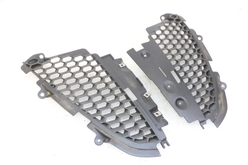 photo de GRIGLIA RADIATORE PIAGGIO IE MP3 YOURBAN 300 (2011 - 2016) - Vista principale