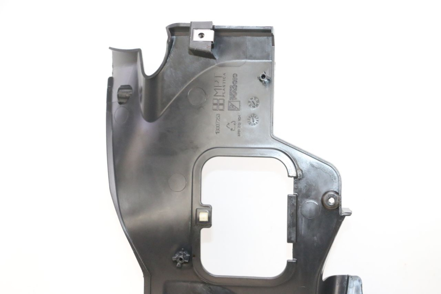 photo de GRIGLIA RADIATORE PIAGGIO MP3 HPE 300 (2019 - 2026) - Altra angolazione