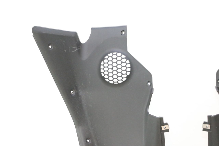 photo de GRIGLIA RADIATORE PIAGGIO MP3 HPE 530 (2022 - 2026) - Angolazione alternativa