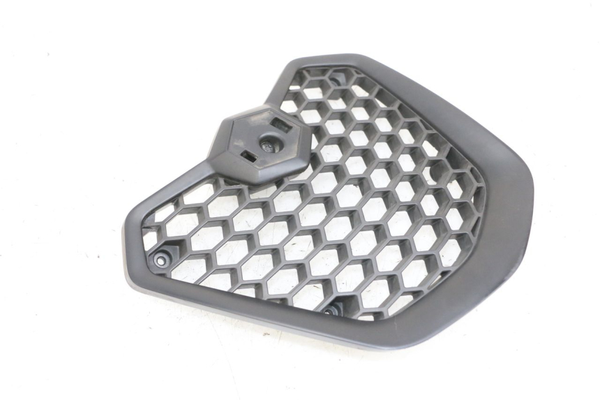 photo de GRIGLIA RADIATORE PIAGGIO MP3 500 (2016 - 2018) - Dettagli dei punti di fissaggio