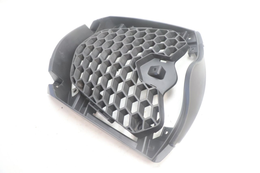 photo de GRIGLIA RADIATORE PIAGGIO MP3 500 (2016 - 2018) - Zoom sullo stato d'uso