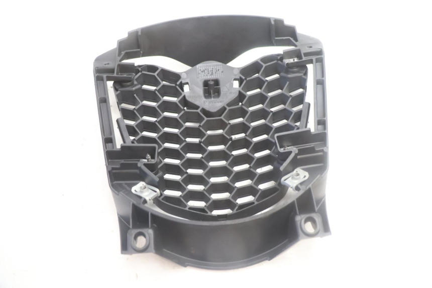 photo de GRIGLIA RADIATORE PIAGGIO MP3 500 (2016 - 2018) - Altra angolazione