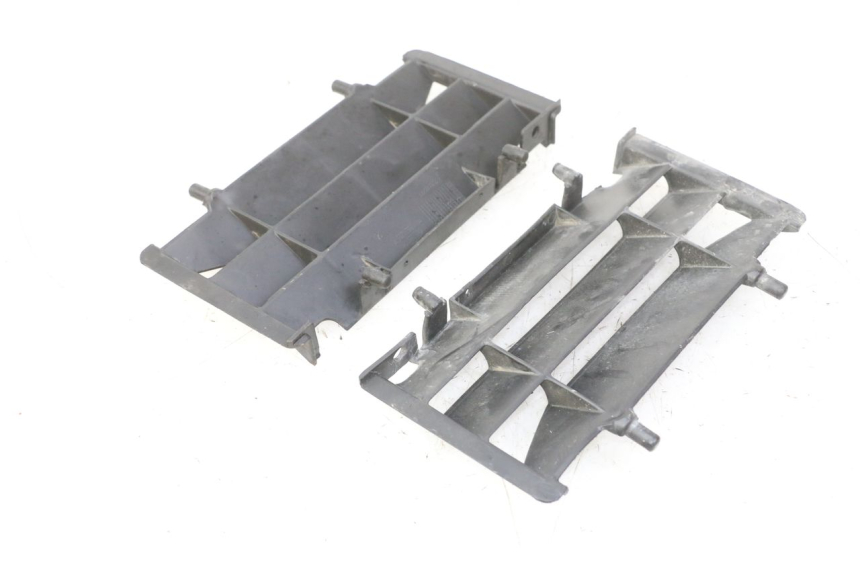 photo de GRIGLIA RADIATORE RIEJU MRT 50 (2018 - 2021) - Zoom sullo stato d'uso