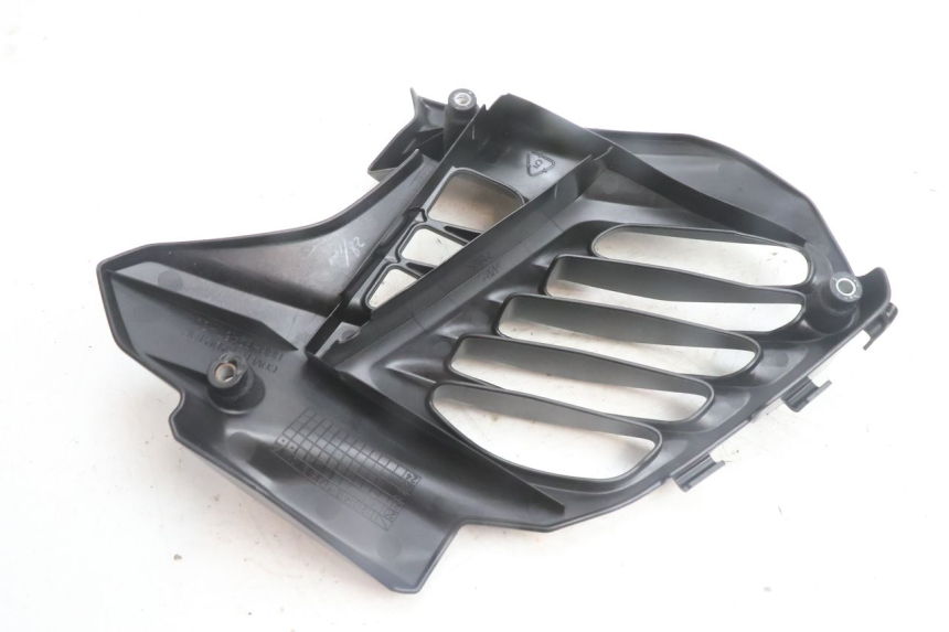 photo de GRIGLIA RADIATORE YAMAHA N-MAX NMAX 125 (2021 - 2024) - Primo piano tecnico