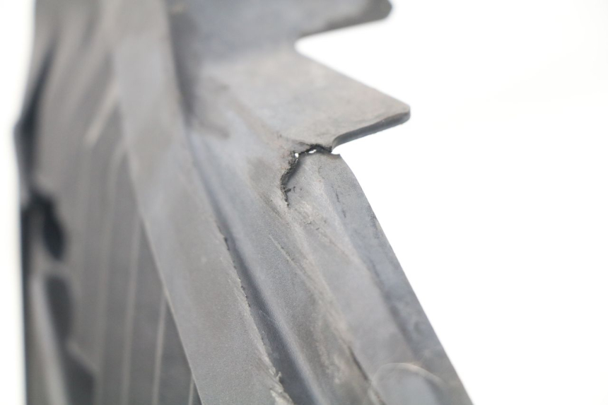 photo de GRIGLIA RADIATORE HONDA PCX (JF47) 125 (2012 - 2013) - Primo piano tecnico