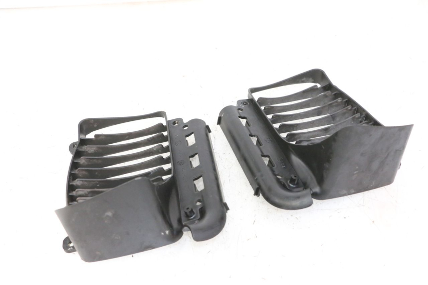 photo de GRIGLIA RADIATORE PIAGGIO VESPA GRANTURISMO 200 (2004 - 2005) - Altra angolazione