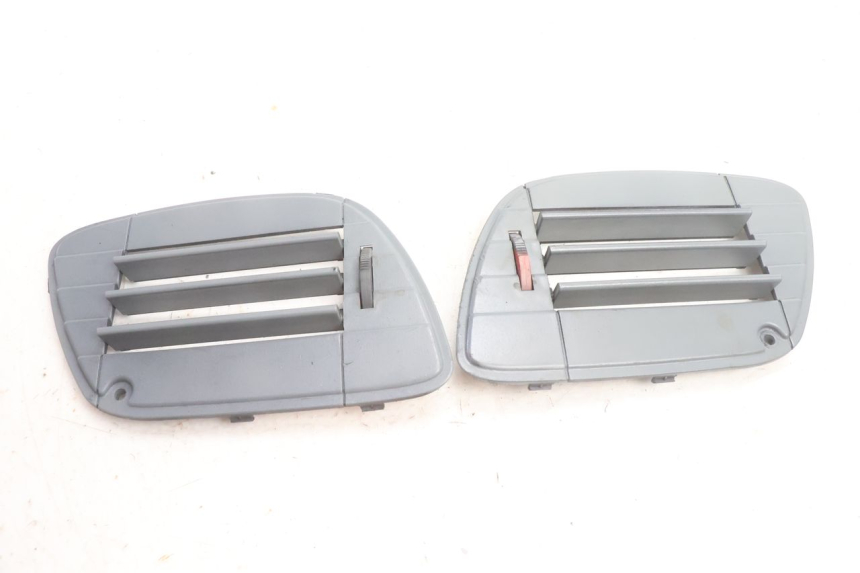 photo de GRIGLIA RADIATORE GILERA RUNNER SP 50 (2002 - 2004) - Dettaglio del componente