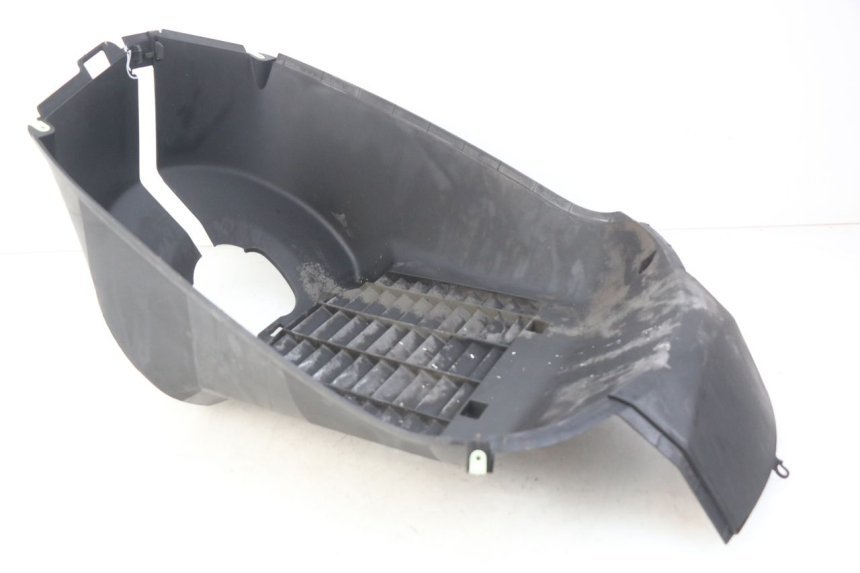 photo de GRIGLIA RADIATORE PEUGEOT SATELIS COMPRESSOR K15 125 (2006 - 2009) - Primo piano tecnico