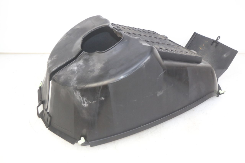 photo de GRIGLIA RADIATORE PEUGEOT SATELIS 125 (2006 - 2009) - Zoom sullo stato d'uso