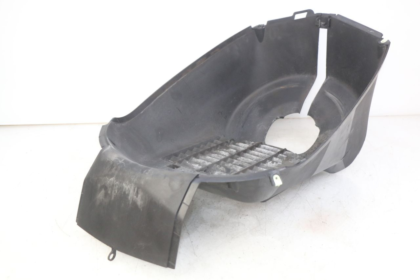 photo de GRIGLIA RADIATORE PEUGEOT SATELIS 125 (2006 - 2009) - Primo piano tecnico