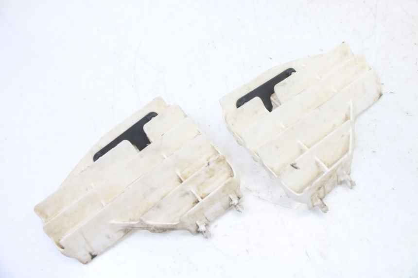 photo de GRIGLIA RADIATORE SMALL MX THUNDER 250 - Primo piano tecnico