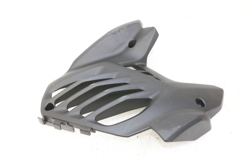 photo de GRIGLIA RADIATORE YAMAHA XMAX X-MAX 125 (2021 - 2025) - Primo piano tecnico