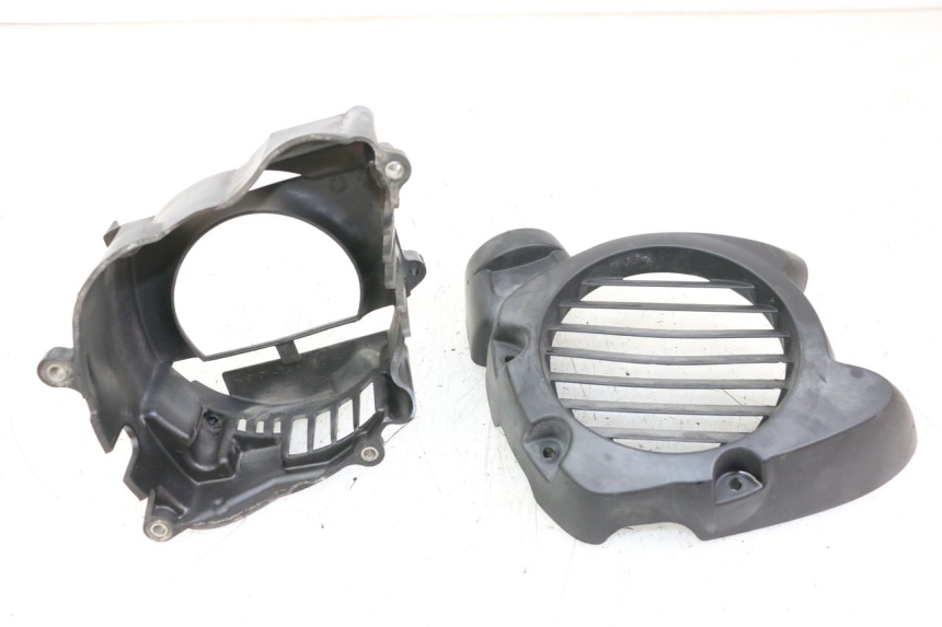 photo de GRIGLIA RADIATORE YAMAHA NEOS NEO'S 4T 50 (2008 - 2016) - Dettaglio del componente