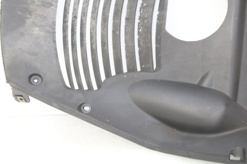 photo de GRIGLIA RADIATORE YAMASAKI YM T 125 (2015 - 2020) - Dettagli dei punti di fissaggio