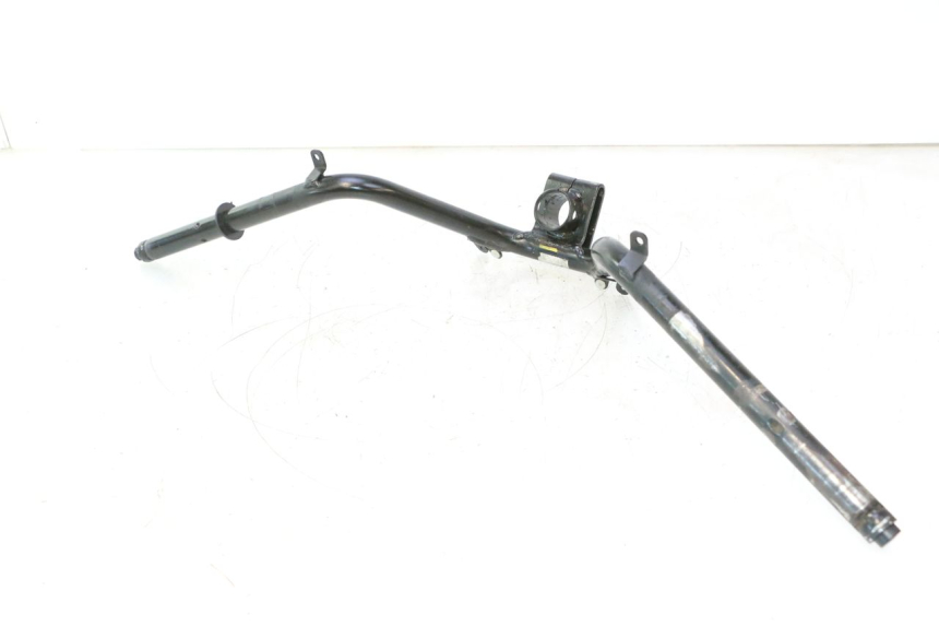 photo de MANUBRIO APRILIA ATLANTIC S 125 (2010 - 2013) - Dettagli dei punti di fissaggio