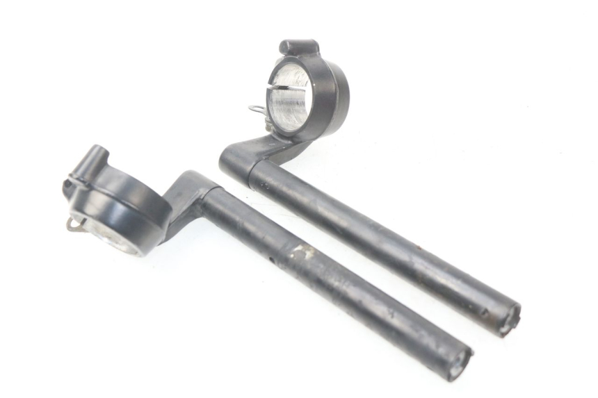 photo de MANUBRIO HONDA CBR 919 RR FIREBLADE 900 (1998 - 1999) - Primo piano tecnico