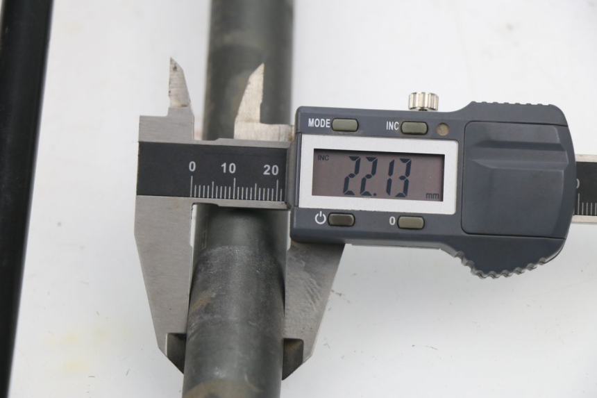 photo de manubrio HONDA CRF CR-F 450 (2009 - 2012) - Dettaglio del componente