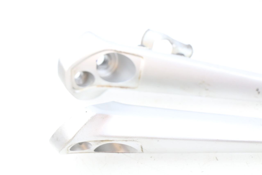 photo de MANUBRIO YAMAHA FJR ABS 1300 (2016 - 2020) - Zoom sullo stato d'uso