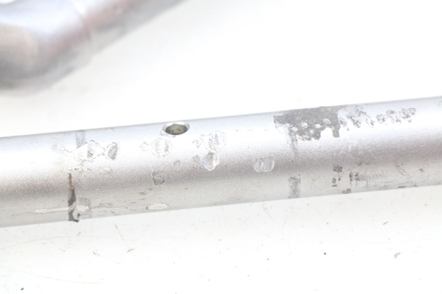 photo de MANUBRIO YAMAHA FJR ABS 1300 (2006 - 2012) - Stato della superficie e materiale