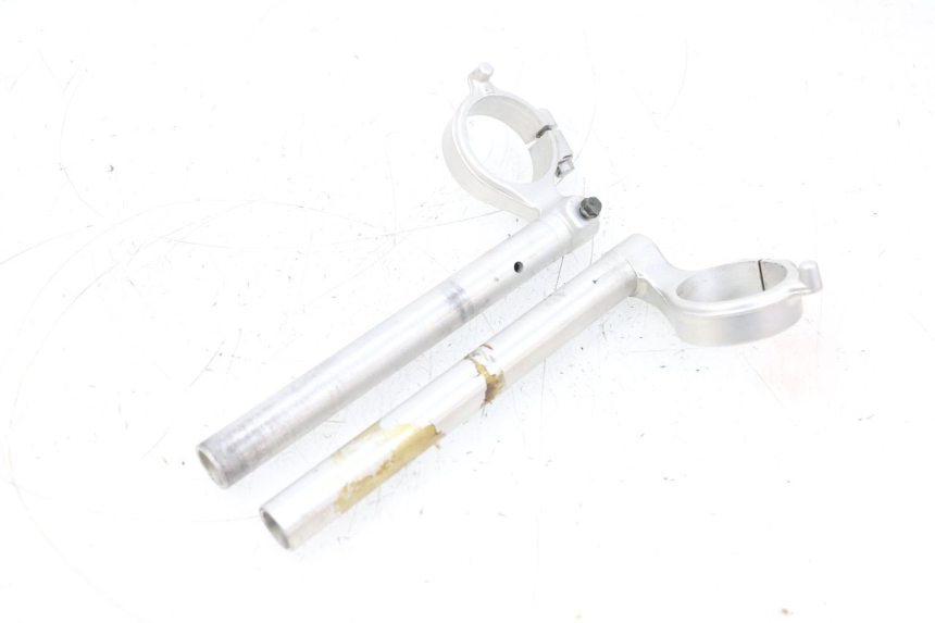 photo de MANUBRIO SUZUKI GSXR GSX-R 1000 (2003 - 2004) - Dettagli dei punti di fissaggio