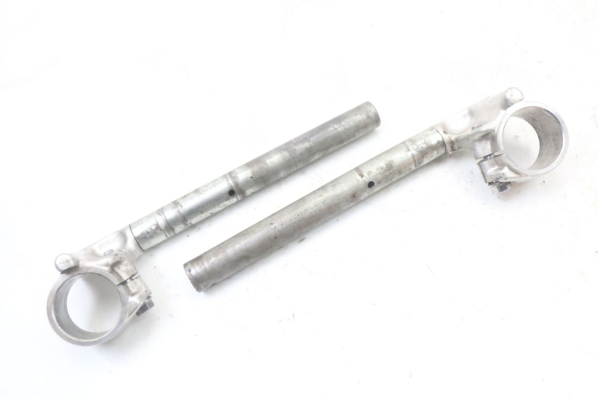 photo de MANUBRIO HONDA CBR F 1000 (1993 - 1996) - Primo piano tecnico