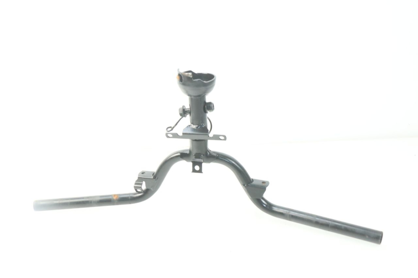 photo de FANALE POSTERIORE PEUGEOT KISBEE 4T 50 (2018 - 2022) - Altra angolazione