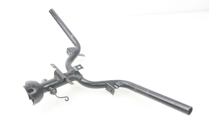 photo de MANUBRIO PEUGEOT KISBEE 4T 50 (2010 - 2017) - Dettaglio del componente