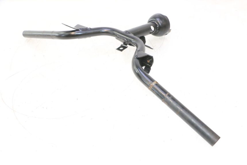 photo de MANUBRIO PEUGEOT KISBEE 4T 50 (2023 - 2026) - Dettagli dei punti di fissaggio