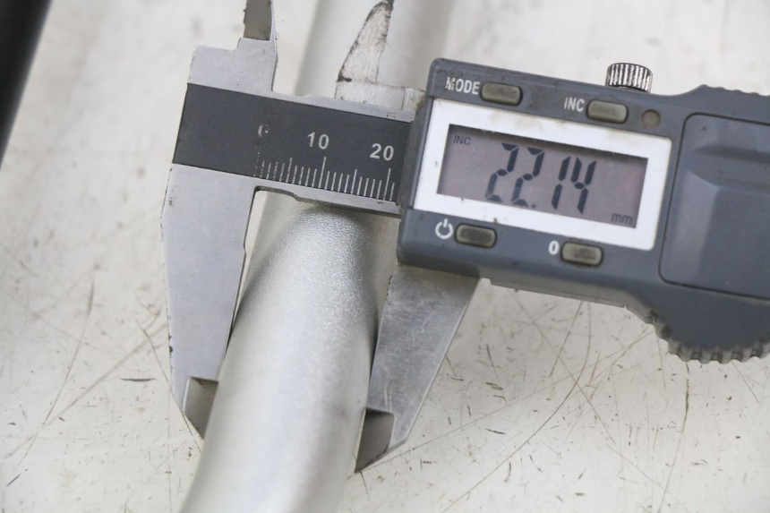 photo de MANUBRIO KAWASAKI KX 85 (2014 - 2021) - Dettaglio del componente