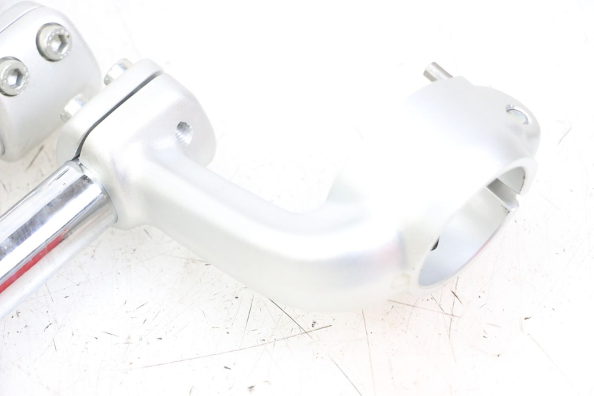 photo de MANUBRIO ROYAL ENFIELD CONTINENTAL GT 650 (2019 - 2024) - Vista d'insieme del prodotto