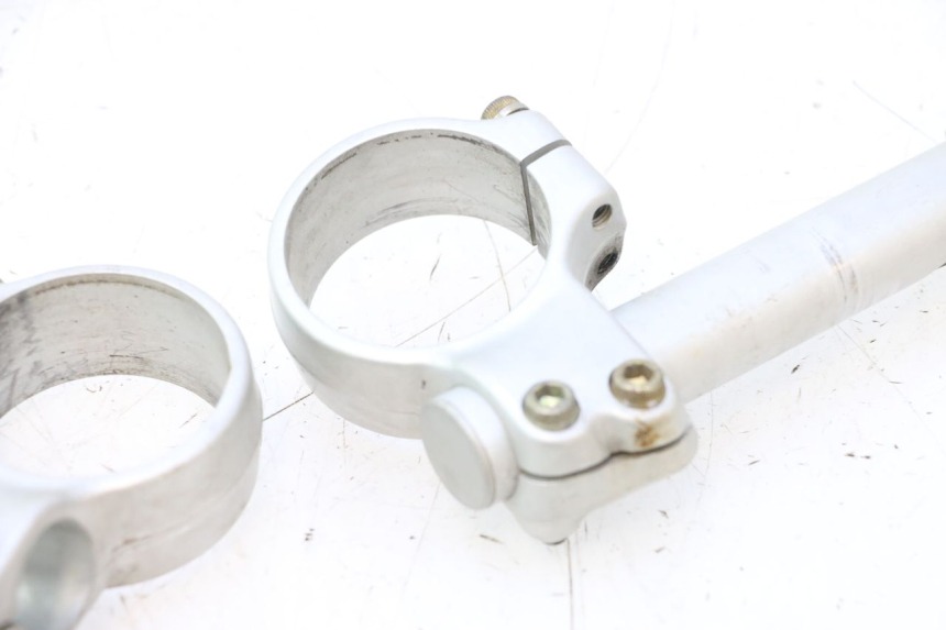photo de MANUBRIO DUCATI SS IE DS CARENEE 1000 (2002 - 2006) - Primo piano tecnico