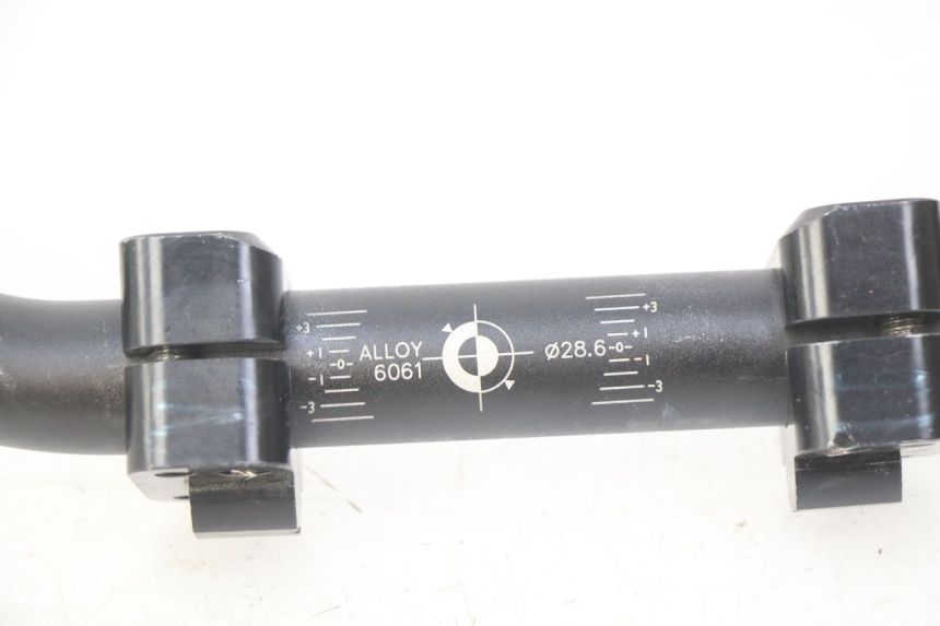 photo de MANUBRIO MBK X-LIMIT XLIMIT 50 (2003 - 2006) - Dettagli dei punti di fissaggio