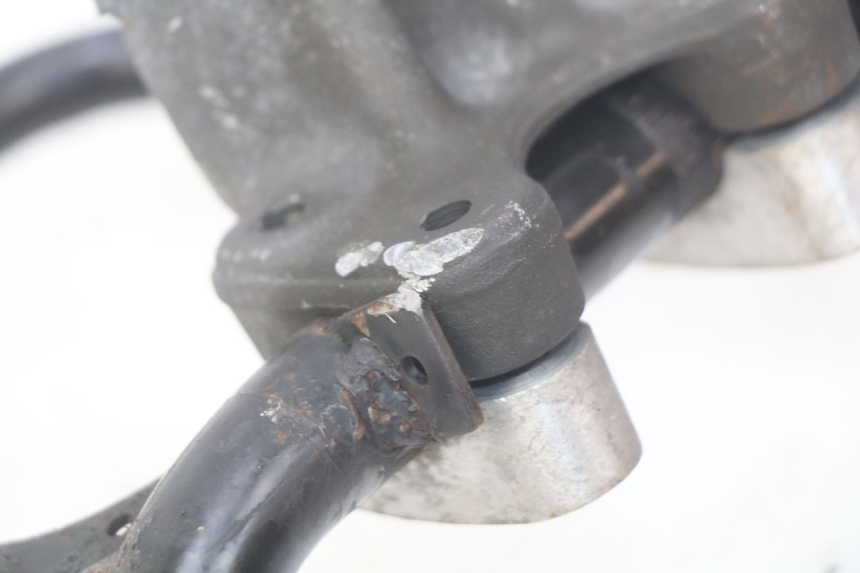 photo de MANUBRIO YAMAHA XMAX X-MAX 125 (2006 - 2009) - Zoom sullo stato d'uso