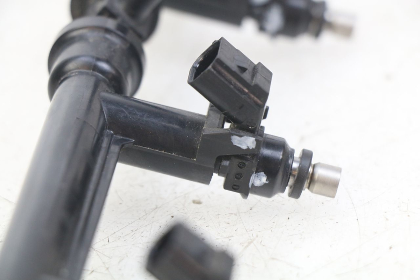 photo de INIETTORE HONDA CB R 1000 (2018 - 2023) - Dettagli dei punti di fissaggio