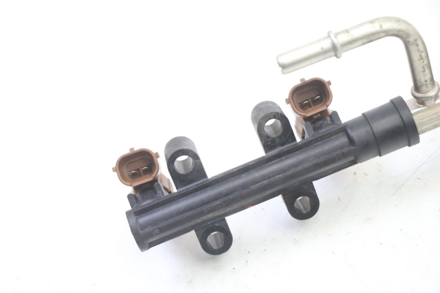 photo de Iniettore SUZUKI GSR 750 (2011 - 2017) - Primo piano tecnico