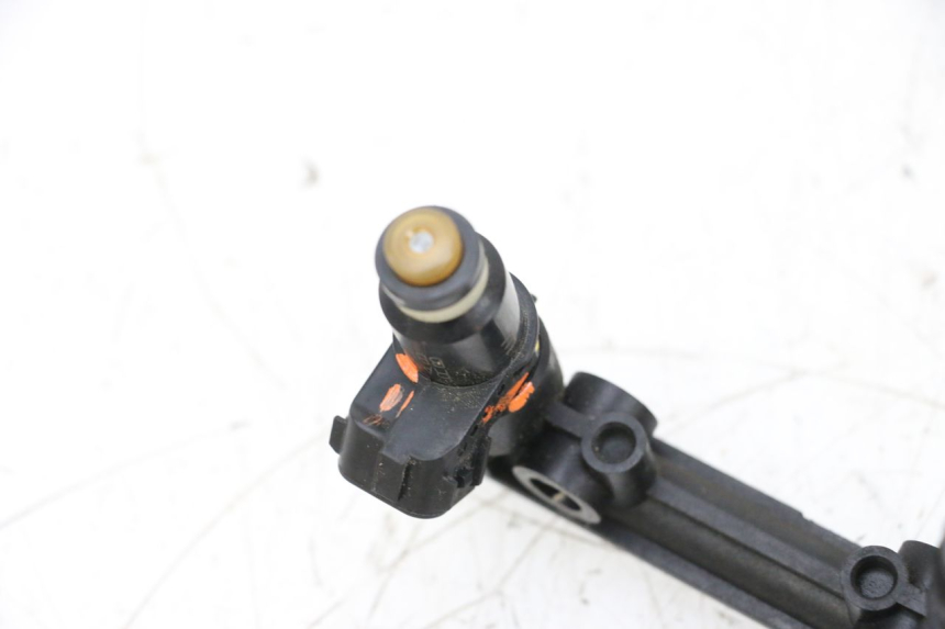 photo de INIETTORE SUZUKI GSXR GSX-R 1000 (2003 - 2004) - Dettagli dei punti di fissaggio