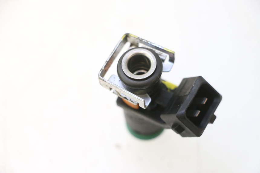 photo de INIETTORE PEUGEOT KISBEE 4T 50 (2023 - 2026) - Zoom sullo stato d'uso
