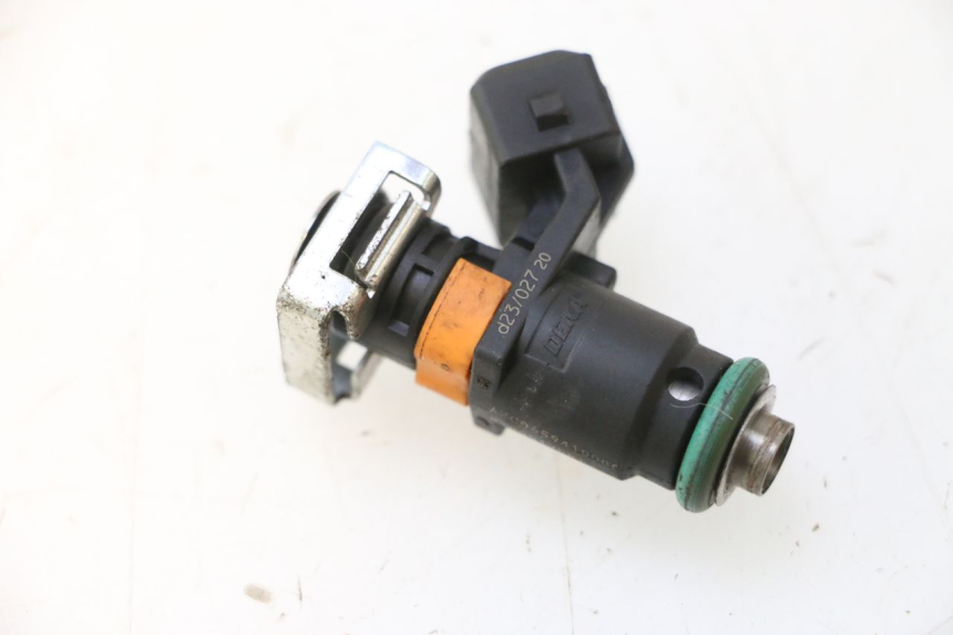 photo de INIETTORE PEUGEOT KISBEE 4T 50 (2023 - 2026) - Altra angolazione