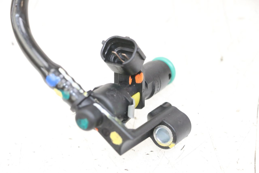 photo de INIETTORE ROYAL ENFIELD SCRAM 411 (2022 - 2024) - Caratteristiche distintive