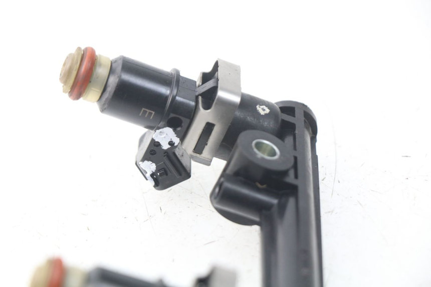 photo de Iniettore TRIUMPH SPRINT ST ABS 1050 (2005 - 2007) - Altra angolazione