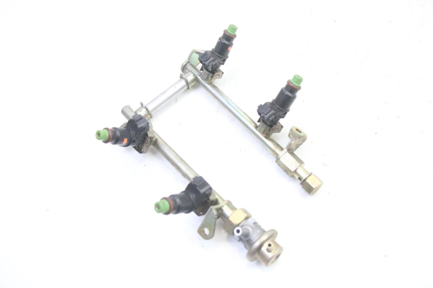 photo de INIETTORE HONDA ST PAN EUROPEAN 1300 (2002 - 2013) - Primo piano tecnico