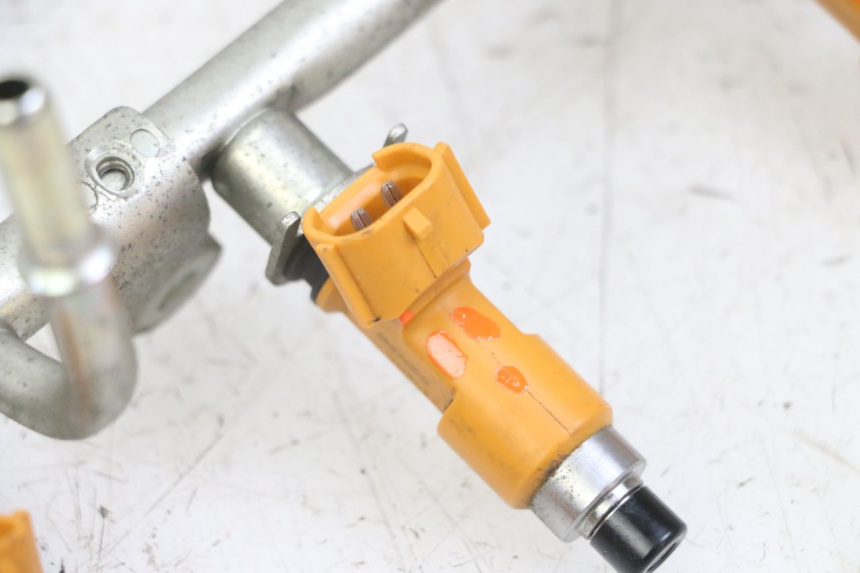 photo de INIETTORE YAMAHA XJ6 ABS 600 (2008 - 2016) - Zoom sui componenti