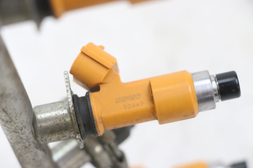 photo de INIETTORE YAMAHA XJ6 ABS 600 (2008 - 2016) - Vista d'insieme del prodotto