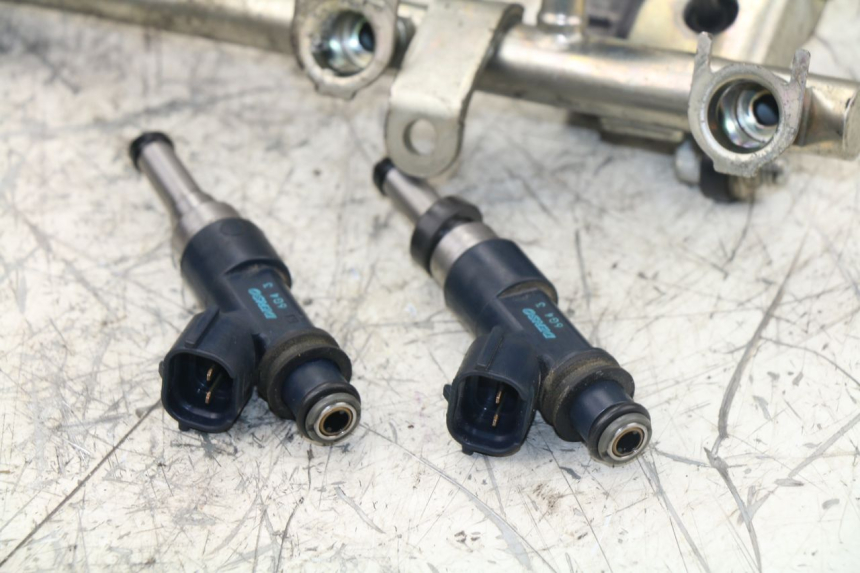 photo de INIETTORE YAMAHA FZ1 FAZER 1000 (2007 - 2009) - Ricambio usato controllato