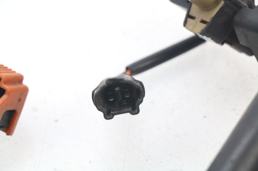 photo de INIETTORE YAMAHA YBR 125 (2007 - 2009) - Zoom sullo stato d'uso