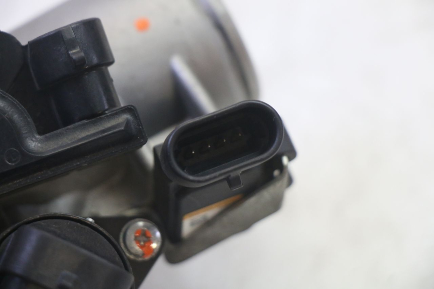 photo de CORPO FARFALLATO QUADRO 4 4D 350 (2015 - 2018) - Ricambio usato controllato