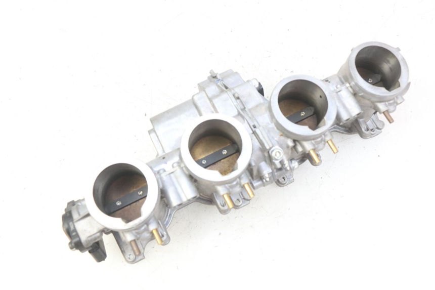 photo de INIEZIONE HONDA CB R 1000 (2018 - 2023) - Primo piano tecnico